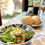 庭園LaLa - ・ランチサラダ　　※パスタには日替パン付き
