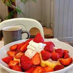FLIPPER'S - あまおうがいっぱい、ホットティ