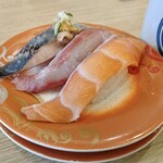 回転寿し トリトン - 料理写真: