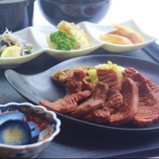 Casual Dining Chef's Table_0