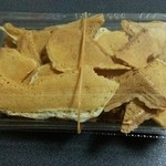 元祖　目出鯛家 - 新商品 たい焼きの切れ端 50円