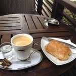 THE LANTERN - カフェラテとチョコレートパン 一口サイズのオリジナルチョコ付き