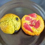 フフラ - 伊勢茶＆黒豆マフィンと苺＆カスタードマフィン