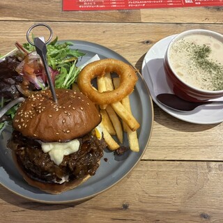 カウズクラウン_0