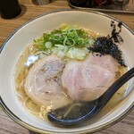 煮干しラーメン にぼってる - 