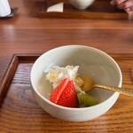 料理 空いろ - はっさくの冷たいデザート。アイスクリームのようでいて、もっとさっぱりとして、和食のデザートにぴったりでした。最後まで大満足でした。