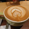 ピーク ロースト コーヒー - カフェラテ♡Hot♪※今日は有名なバリスタ様が,お休みなのかなぁ？(*´σｰ｀)