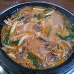 韓国石鍋 ハコイチ - 鍋料理には珍しく石鍋を使った鍋料理。〆の焼き飯最高です！１人前９００円