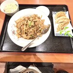 中国家庭料理 謝謝 - 焼肉飯と手作り揚げ餃子のＣセット