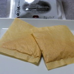 Kayanoya - 茅乃舎だしは、袋に入っています。