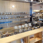 珈琲や - 珈琲を一杯ずつ入れる台