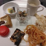ノーザンテラスダイナー - 本日のフード＆左だけスイーツ