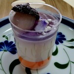 自由が丘 蔭山樓 - 料理写真:杏仁豆腐ライチ☆トロトロの杏仁豆腐に下には懐かしいナタデココ♫