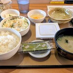 やよい軒 - 料理写真:納豆朝食(生たまご付)490円とサラダ100円