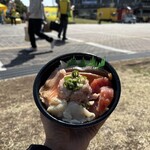 魚丼 - 料理写真: