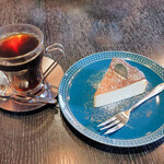 CAFE Lululu - バスクチーズケーキ、コーヒー
