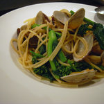 KISS'N  Little dining - 大粒あさりと菜の花のスパゲッティペペロンチーノ