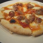 KISS'N  Little dining - サルシッチャのピザ