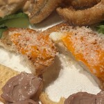 Ecru 117 - 前菜　ブルスケッタ卵のコンフィ