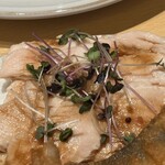 Ecru 117 - 前菜　鶏ムネ肉のよだれどり