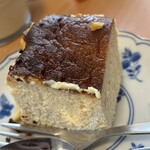 SHIBA MARU PURIN - バスクチーズケーキ　自分でカットしたもの