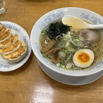 ぎょうざの満洲 - 料理写真:
