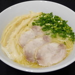 麺屋 菜々兵衛 本店 - 鶏白湯 塩ラーメン（鶏チャーシュー）