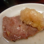 ホルモン・焼肉 キムチ - 2015.2　レモン×ネギで♪　ウマー！