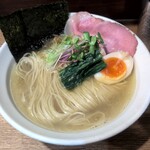 メヂカそば 吟魚 - <上中華>本日の煮干の貝塩