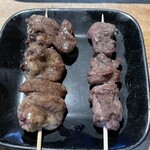 とり美 - 豚かしら(ホホ肉)(180円)とハツ(180円)
