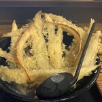 大地のうどん - 料理写真:1番人気の肉ごぼう天うどん800円