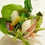 ベジ・フル・スパイス - 一回盛り放題のサラダ