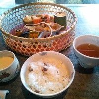 韻松亭 - 花篭膳2000円