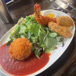 洋食とワインのお店 土筆苑 - カキフライ＆カニコロ＆エビフライセット