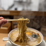 三三七 - 