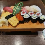 新鮨 - 料理写真:4グレードの中の上から3番目〜充分！