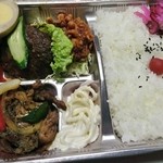 肉のマルタケ - 相変わらずズッシリとしたボリューム！