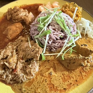とら戌。麦酒と咖喱処_1