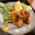 みやび - 大粒のカキフライが2個　外はサクサク、中はジューシー