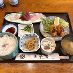 みやび - 刺身とカキフライ定食　1300円税別