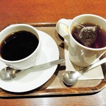 上島珈琲店 - ドリンク写真:ブレンド珈琲とレモンティー