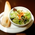 Kimbo Shi Pasuta - 平日限定：ランチCセットのサラダとパン