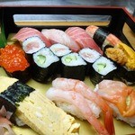 八栄鮨 - 料理写真:板長おすすめ　2,700円