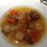 レストラン ペルージュ - 牛テール、大根と香味野菜のテールスープ　ピマンデスペレット風味