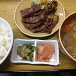 元祖仙台ひとくち餃子 あずま - 