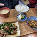 かどや - 料理写真:レバニラ定食　&yen;1350