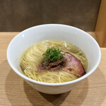 らーめんMAIKAGURA - 和牛頬肉と舞茸の塩らーめん¥1460