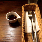 カフェ香咲 - メープルシロップとカトラリー