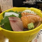 Toro政 大宮店 - お通しの刺身