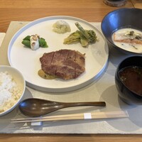 エヴァム・エヴァ・ヤマナシ・アジ - 